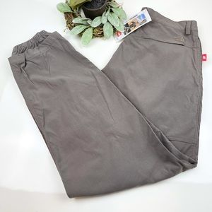 The North Face NWT Hiking Pants size 34